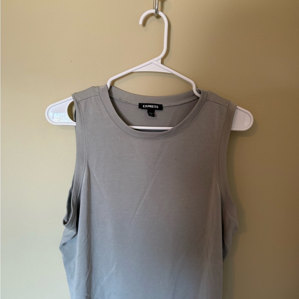 Express Women's Charcoal Muscle Tee